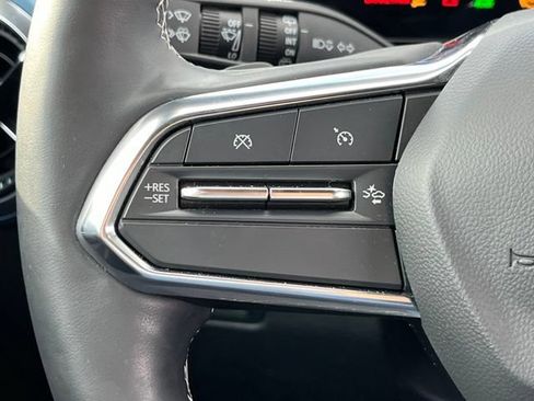 Used 2024 Chevrolet Equinox EV LT FWD image 13