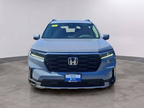 Certified 2025 Honda Pilot Touring image 2