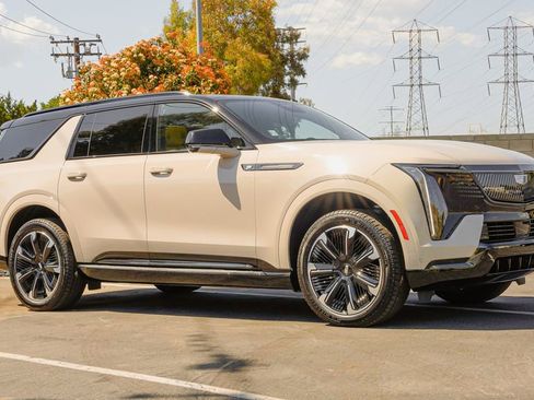 New 2026 Cadillac Escalade IQL Sport 2 AWD/4WD image 6