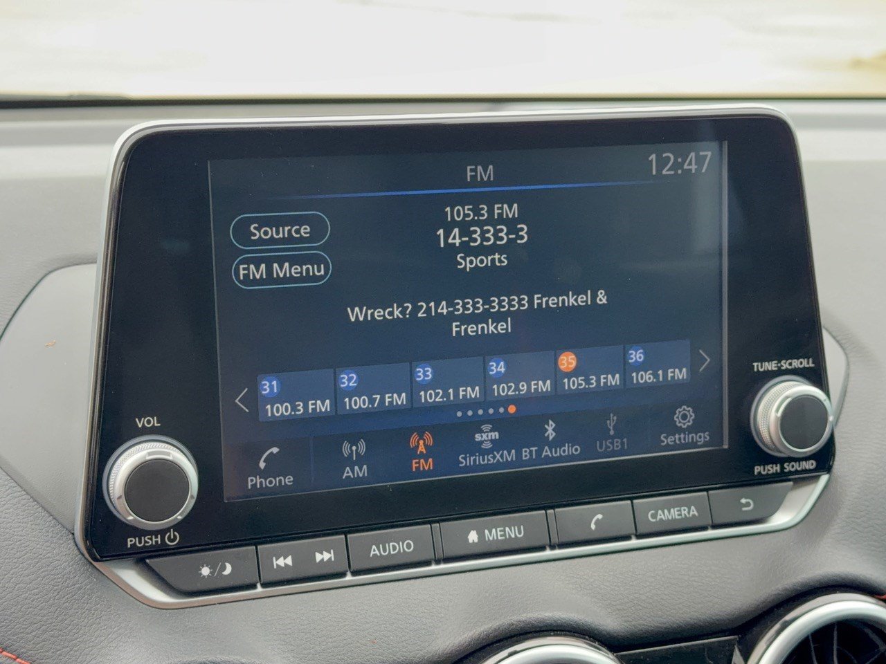 Used 2025 Nissan Sentra SR FWD image 23