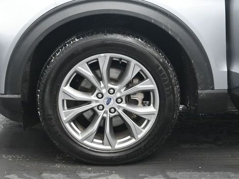 Used 2022 Ford Explorer Limited w/ Equipment Group 301A image 38