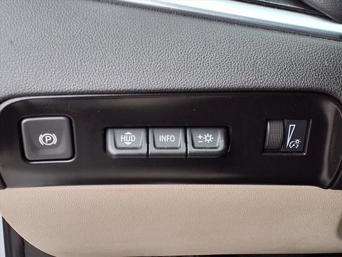 Used 2023 Buick Enclave Premium w/ Experience Buick Package image 20