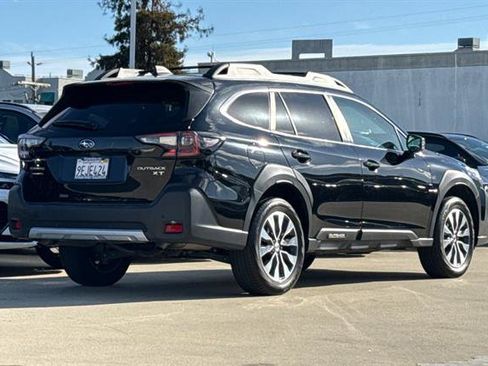 Used 2023 Subaru Outback Limited XT image 3