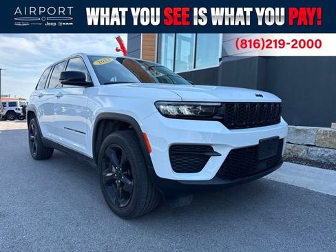Used 2023 Jeep Grand Cherokee Altitude AWD/4WD image 1