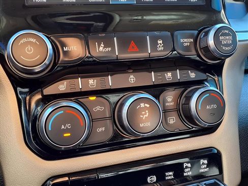 Used 2024 RAM 2500 Laramie w/ Safety Group image 17