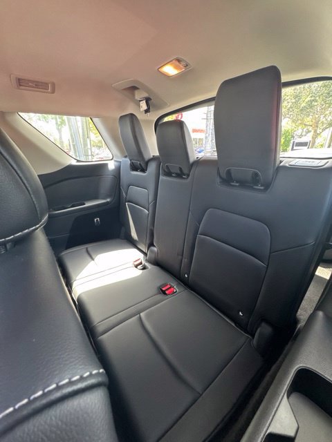 Used 2022 Nissan Pathfinder SL FWD image 9