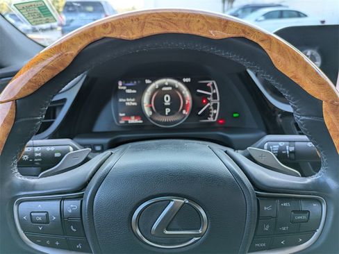 Used 2023 Lexus ES 350 w/ Accessory Package (Z2) image 37