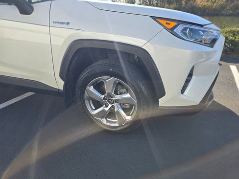 Used 2021 Toyota RAV4 Limited image 4