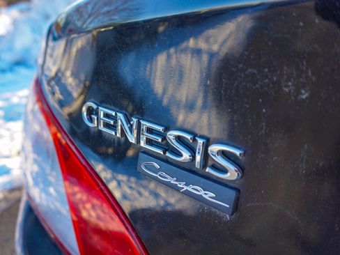 Used 2011 Hyundai Genesis 2.0T image 5