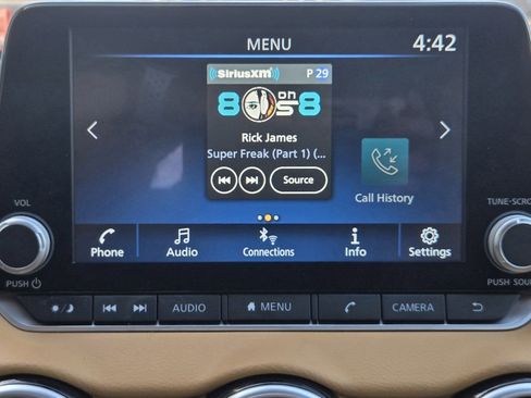 Used 2024 Nissan Sentra SV w/ SV Premium Package image 13