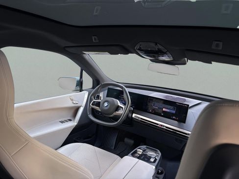 Certified 2023 BMW iX xDrive50 image 30