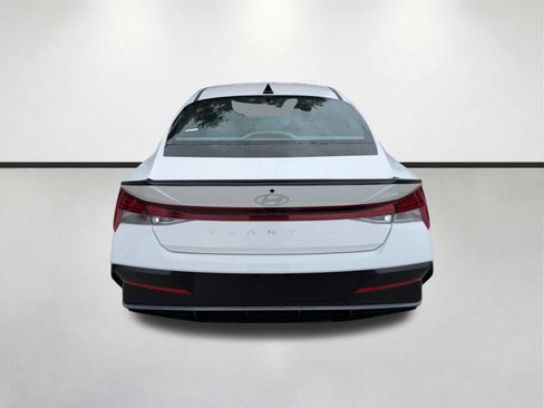 New 2026 Hyundai Elantra SEL Sport Premium FWD image 4