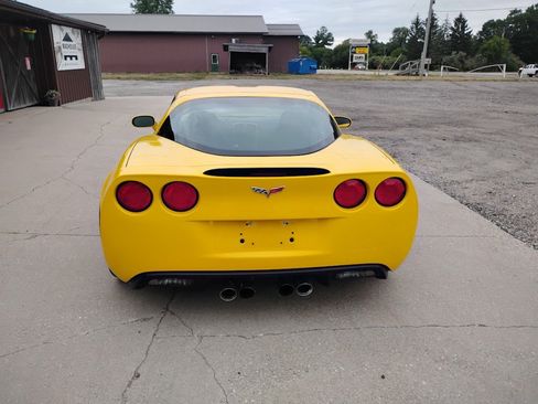 Used 2007 Chevrolet Corvette Z06 w/ Preferred Equipment Group RWD image 2