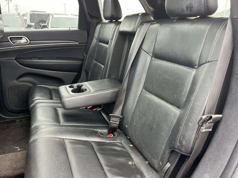 Used 2017 Jeep Grand Cherokee Limited w/ Luxury Group II AWD/4WD image 16