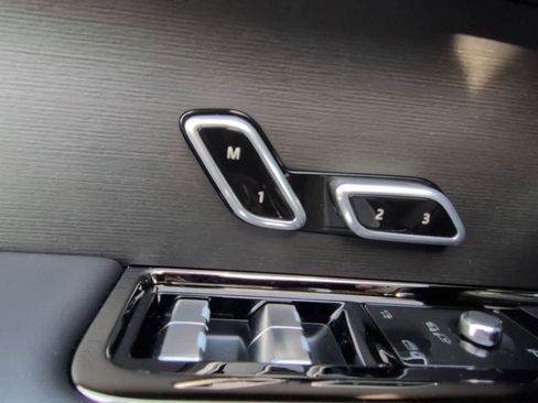 New 2026 Land Rover Range Rover Sport Dynamic SE image 17