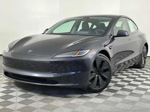 Used 2024 Tesla Model 3 Standard Range RWD image 40