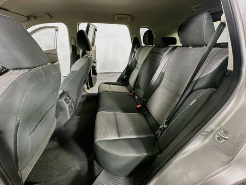 Used 2021 Nissan Rogue SV AWD/4WD image 14