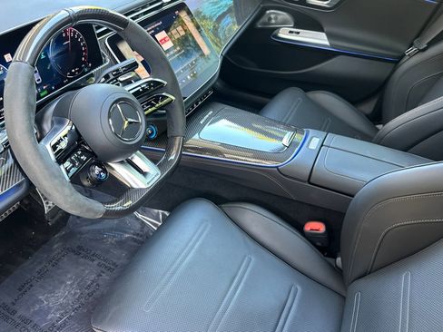 Used 2025 Mercedes-Benz E 53 AMG e 4MATIC Sedan image 4