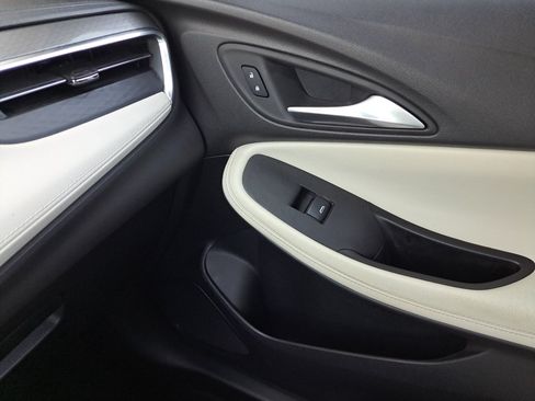 Used 2024 Buick Encore GX Preferred FWD image 31
