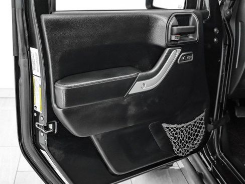 Used 2012 Jeep Wrangler Rubicon image 33