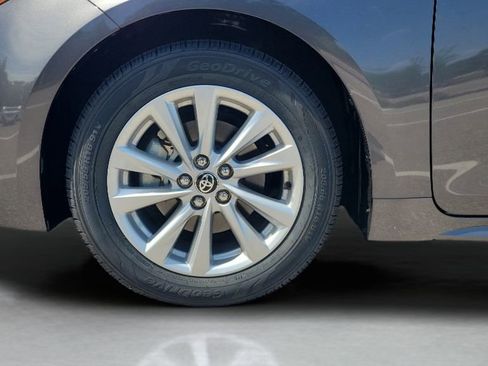 Certified 2025 Toyota Corolla SE FWD image 38