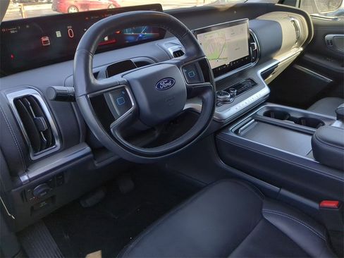 Used 2025 Ford Expedition Max Platinum image 15