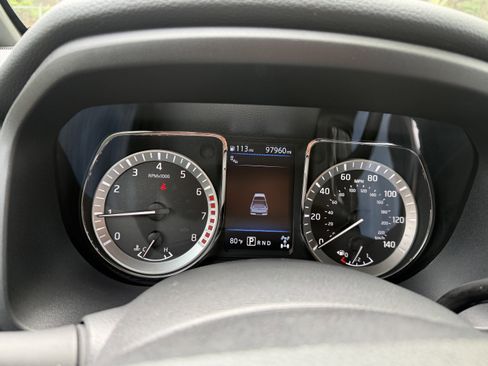 Used 2019 Nissan Titan SV w/ SV Convenience Package AWD/4WD image 24
