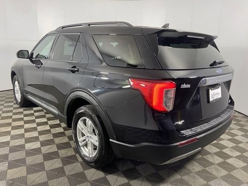Used 2023 Ford Explorer XLT w/ Equipment Group 202A image 7