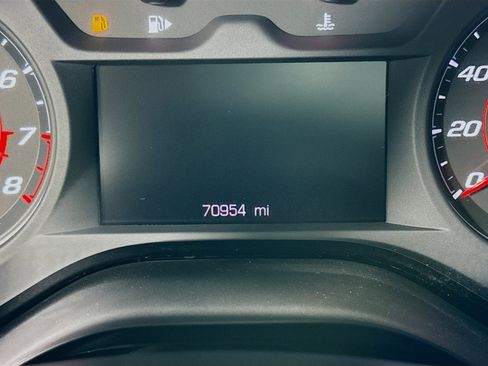 Used 2020 Chevrolet Camaro LT RWD image 16