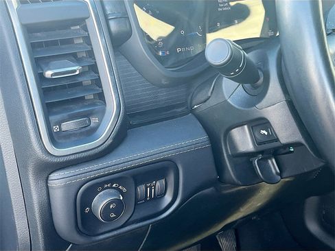Used 2024 RAM 2500 Limited image 10