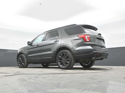 Used 2019 Ford Explorer XLT w/ Equipment Group 202A AWD/4WD image 44