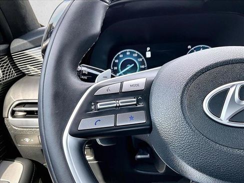 Used 2025 Hyundai Palisade Calligraphy FWD image 18
