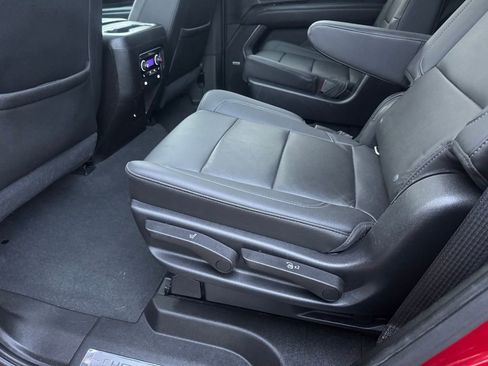 Used 2021 Chevrolet Tahoe LT w/ LT Signature Package image 27