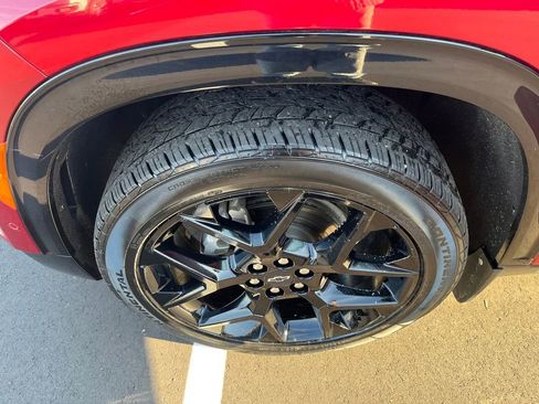 Used 2024 Chevrolet Traverse RS image 26