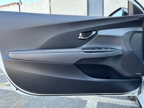 Used 2019 Hyundai Veloster Turbo Ultimate image 39