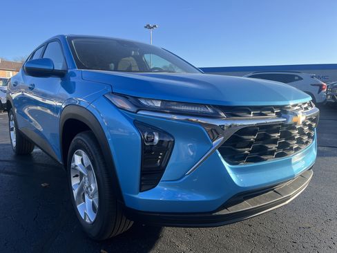 New 2026 Chevrolet Trax LS w/ LS Convenience Package image 1