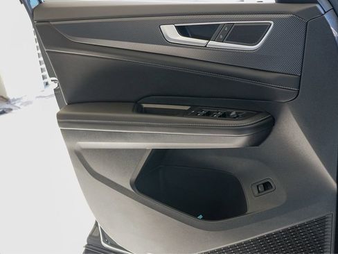 New 2026 Volkswagen Atlas Cross Sport SEL image 16