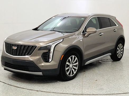 Used 2020 Cadillac XT4 Premium Luxury image 3