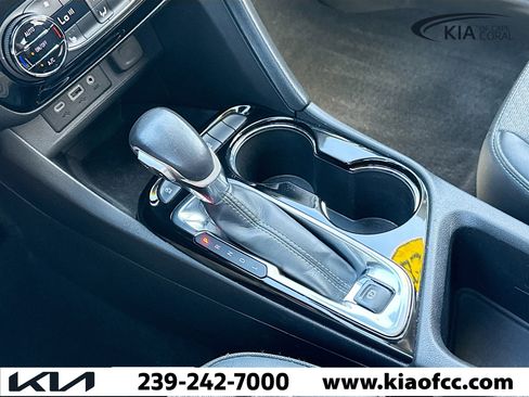 Used 2022 Buick Encore GX Select image 26