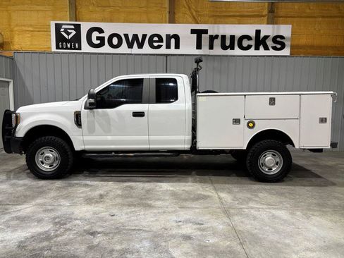 Used 2017 Ford F350 XL AWD/4WD image 2