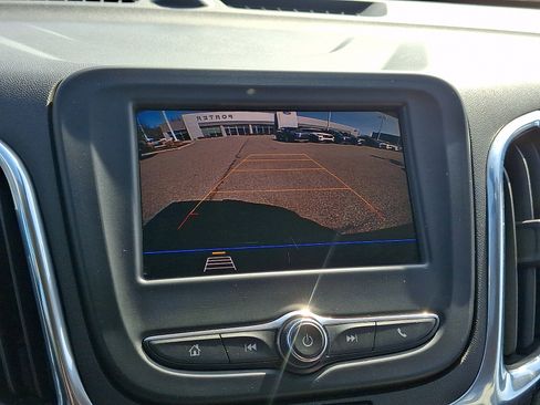 Used 2020 Chevrolet Equinox LT image 24