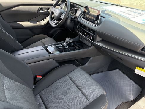 New 2026 Nissan Rogue SV FWD image 13