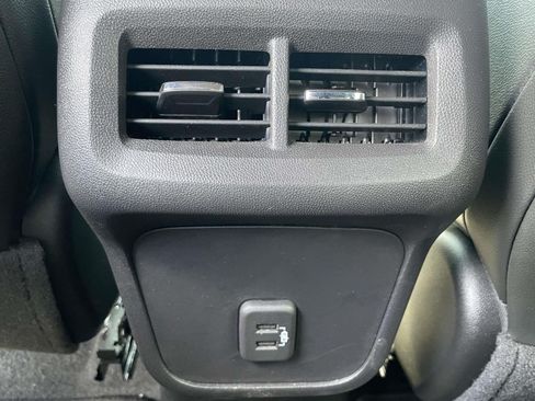Used 2024 Chevrolet Equinox RS FWD image 11