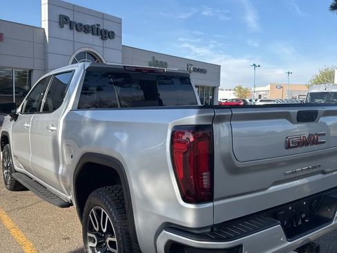 Used 2022 GMC Sierra 1500 AT4 w/ AT4 Premium Package image 2