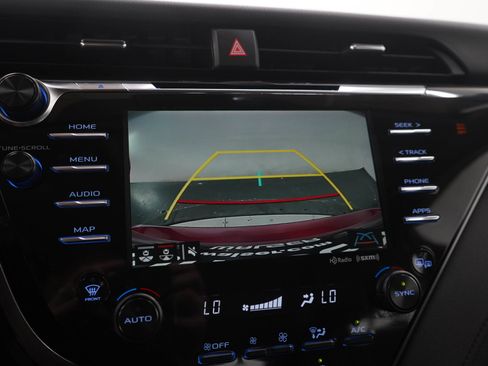 Used 2019 Toyota Camry XLE FWD image 26