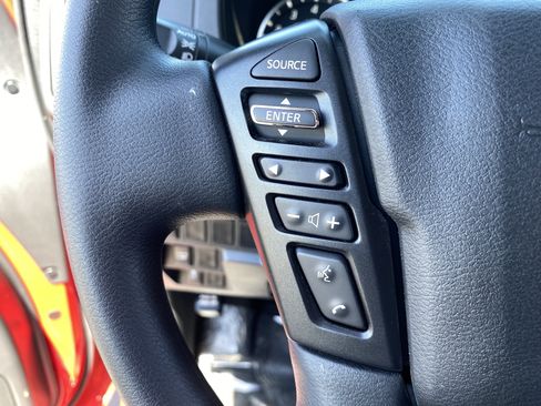 Used 2025 Nissan Frontier SV RWD image 29