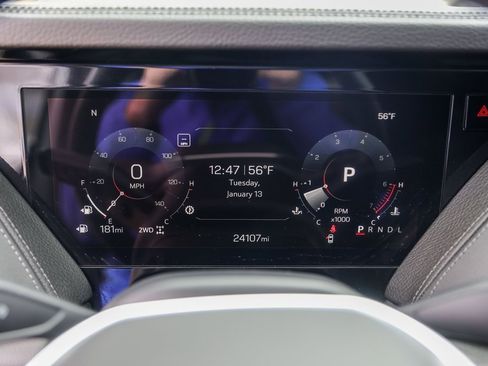 Used 2025 GMC Yukon Denali image 11