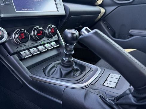 Used 2024 Toyota GR86 RWD image 19