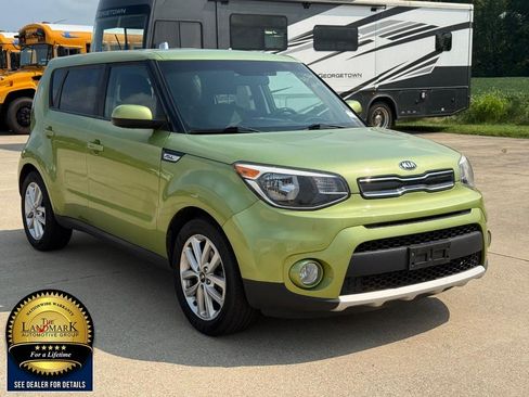 Used 2018 Kia Soul + FWD image 3