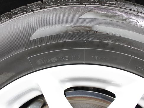 Used 2024 Chrysler Pacifica Touring-L FWD image 37